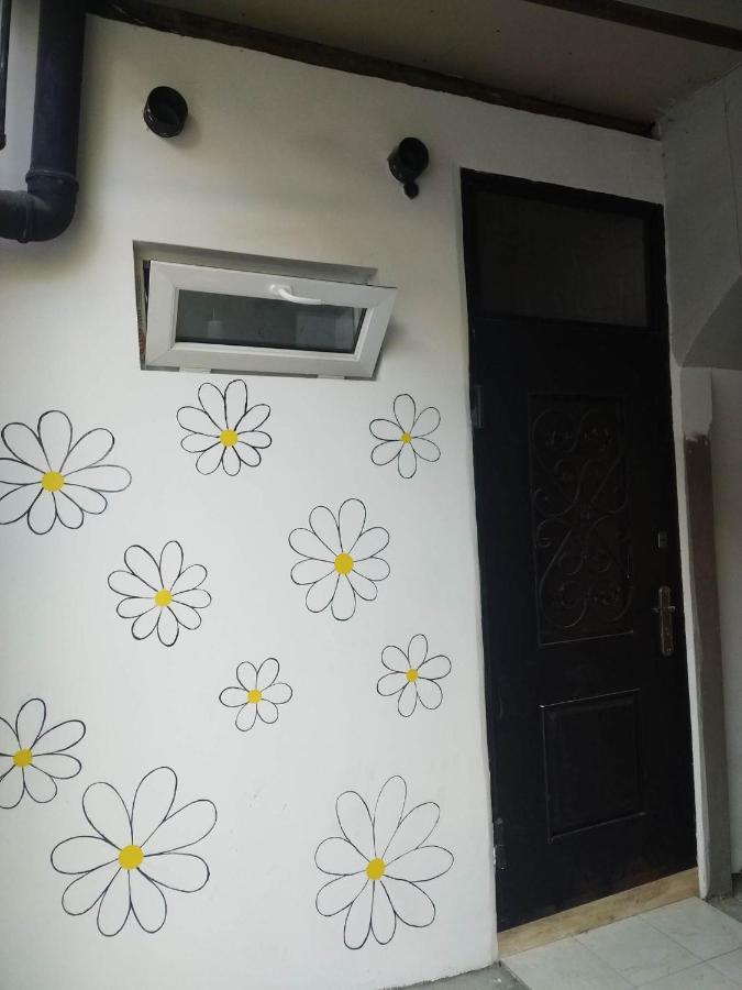 4 Chocolate Apartments In Old טביליסי מראה חיצוני תמונה