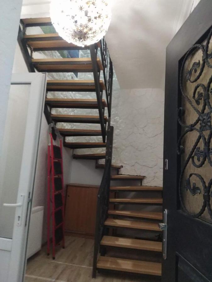 4 Chocolate Apartments In Old טביליסי מראה חיצוני תמונה