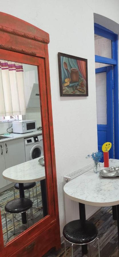 4 Chocolate Apartments In Old טביליסי מראה חיצוני תמונה