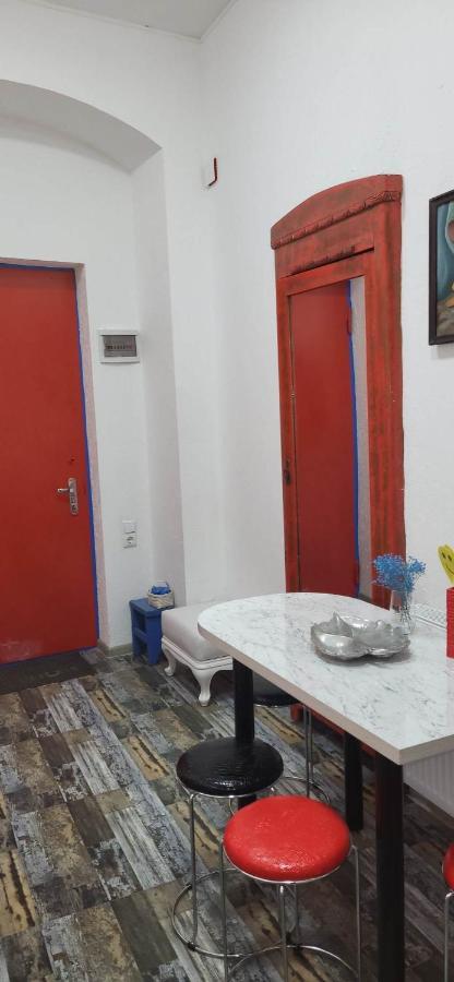 4 Chocolate Apartments In Old טביליסי מראה חיצוני תמונה